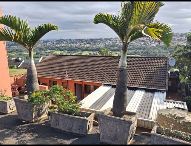 5 BEDROOM HOUSE FOR SALE IN BLUFF
